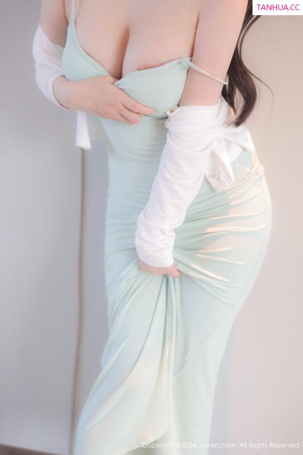白茹雪  [XiuRen]高清写真图 2024.08.28 No.9080 白茹雪abby 丝袜美腿第13张图片